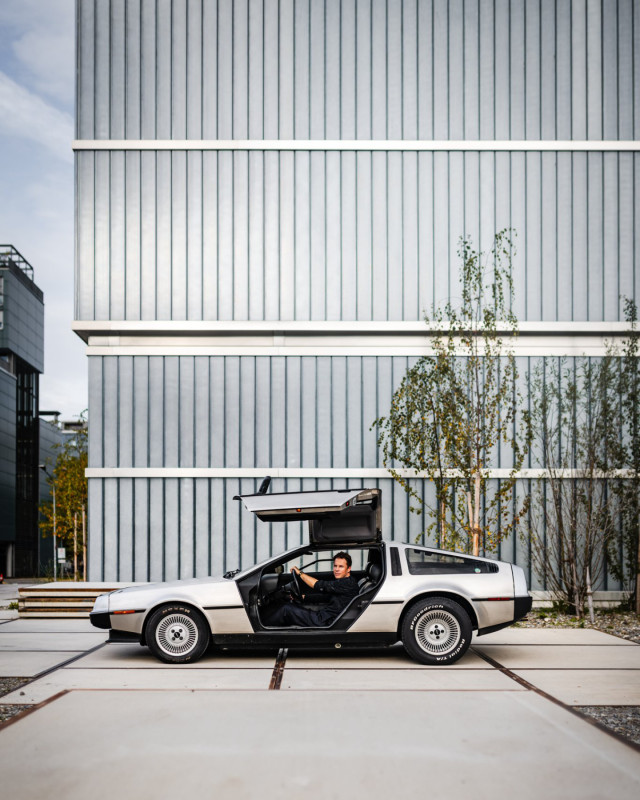 ZURÜCK IN DIE ZUKUNFT DES AUTOMOBILS MIT VORDENKER STEPHAN SIGRIST - W.I.R.E.